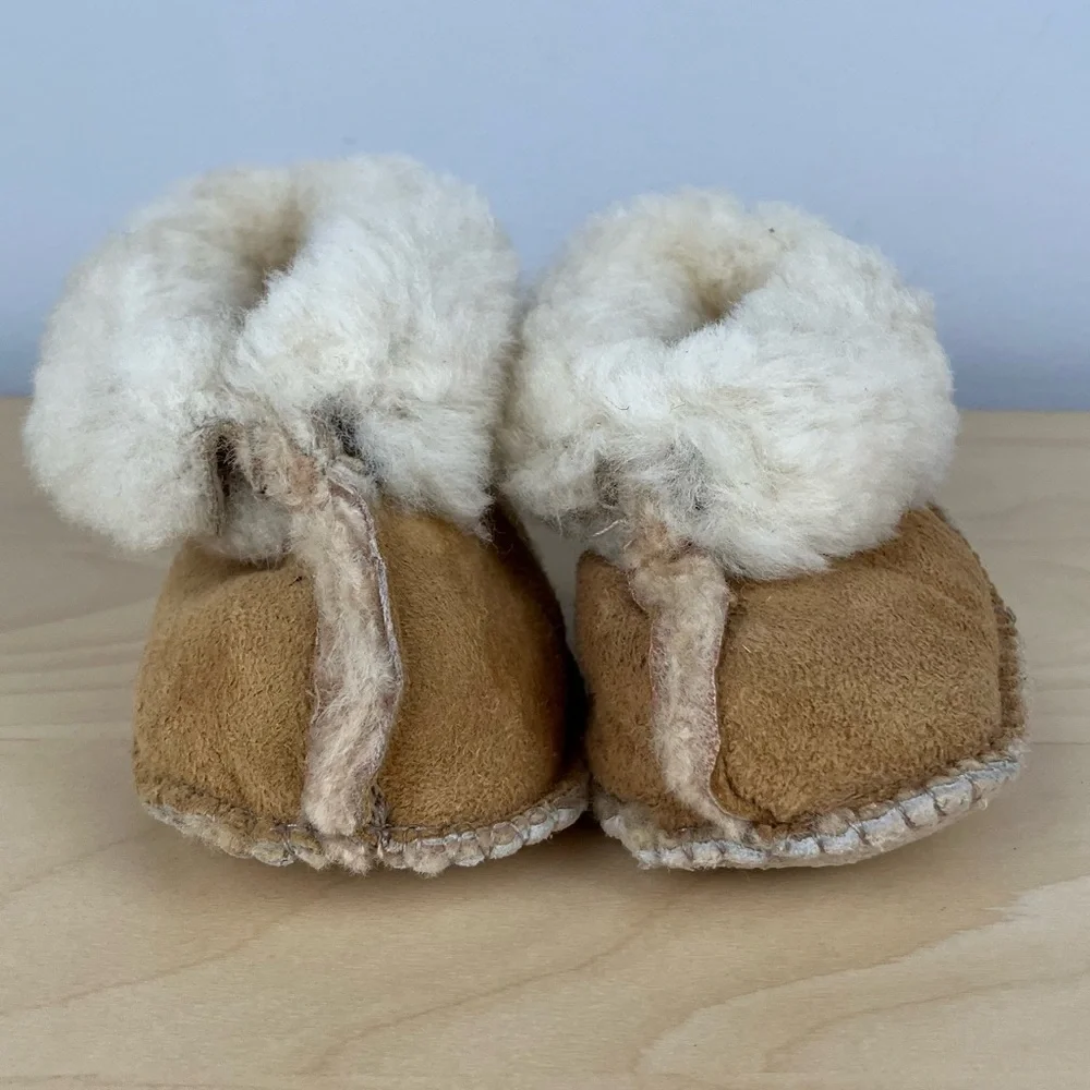 Vintage Baby Size 2-3 Brown Suede Shearling Lined Slipper Booties Unbranded